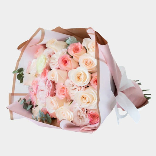 Ramo de 24 Rosas y lisianthus en Tono Pastel